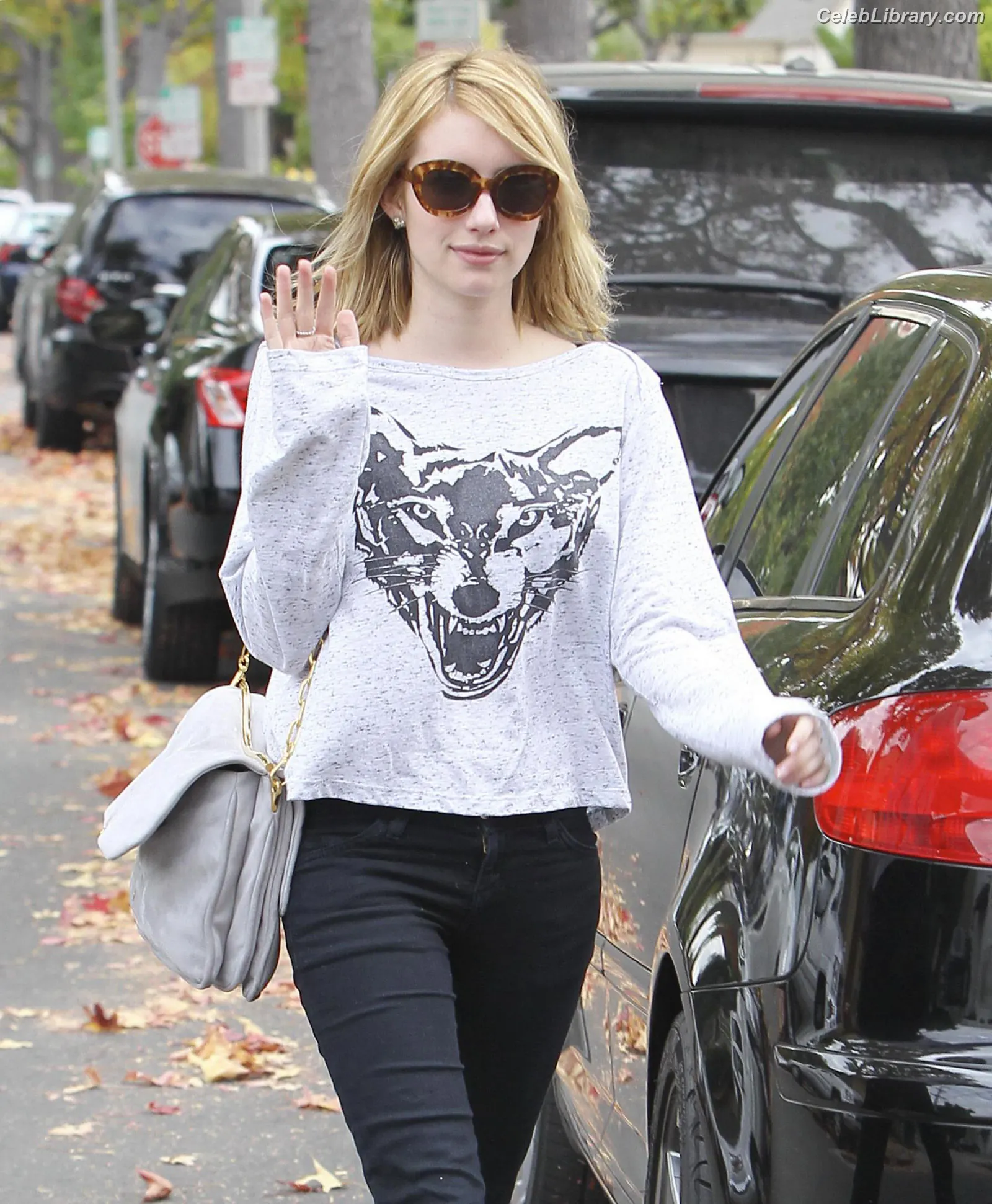 Emma Roberts photo 17 of 1782