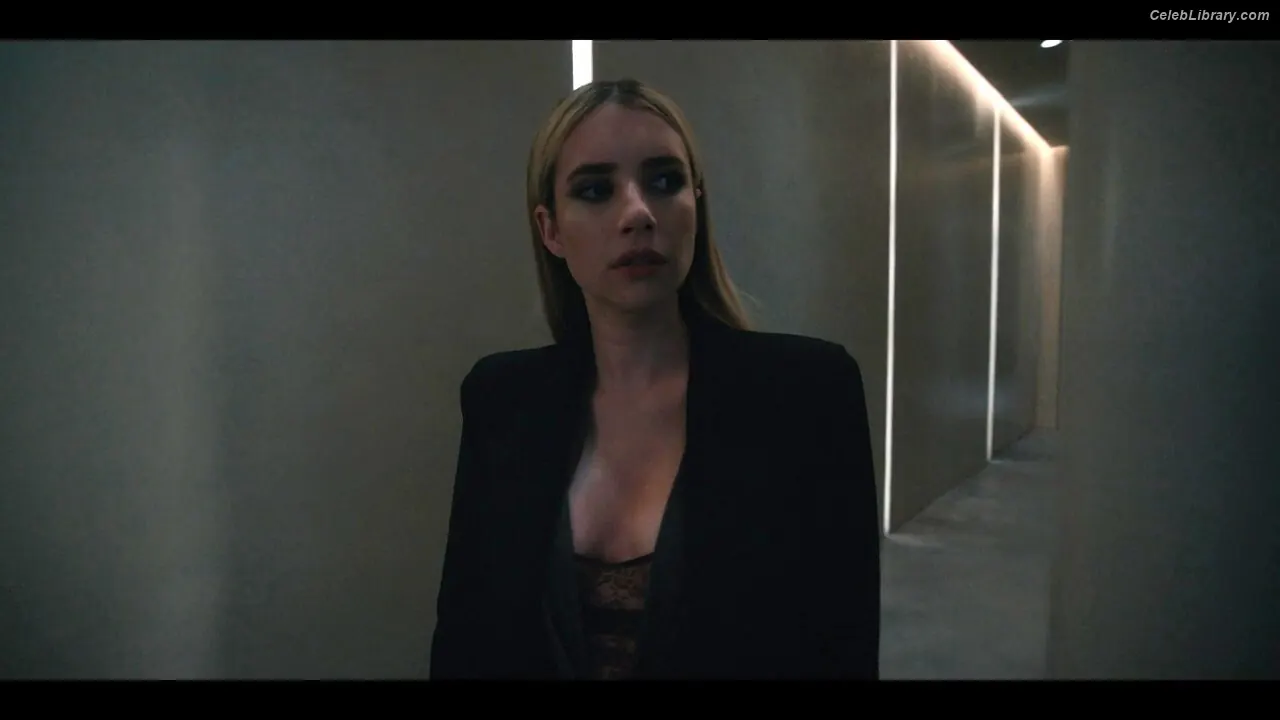 Emma Roberts photo 14 of 1782