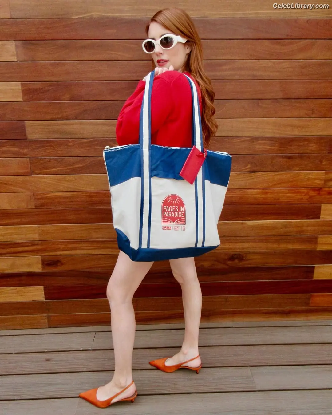 Emma Roberts photo 19 of 1782