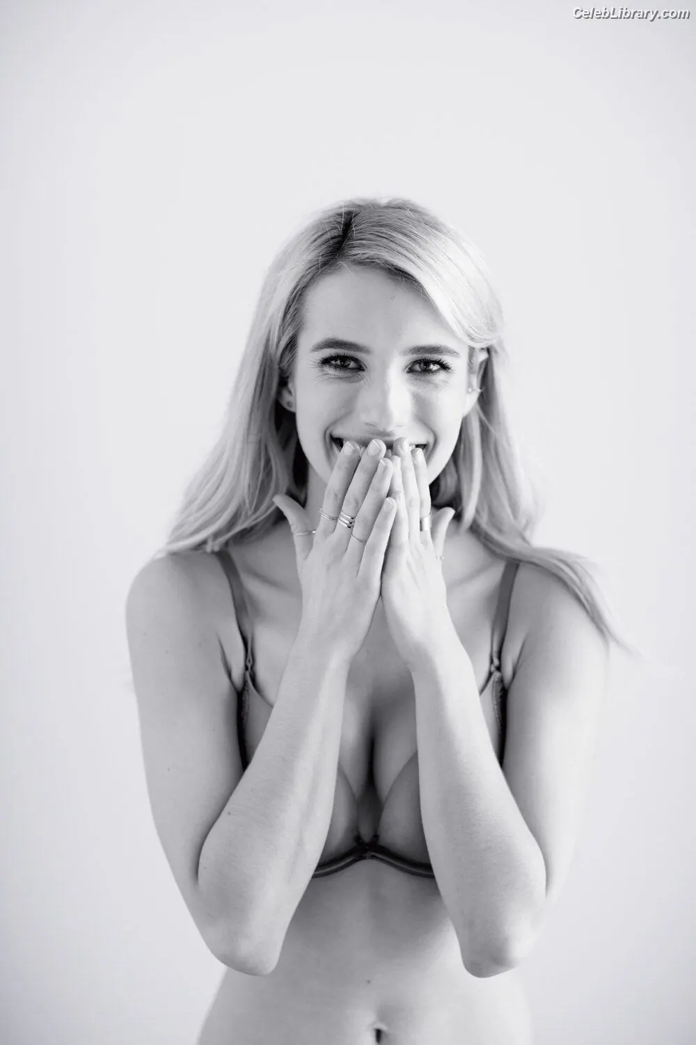 Emma Roberts photo 7 of 1782