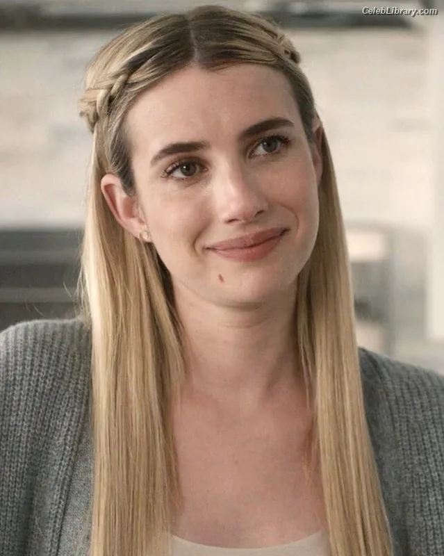 Emma Roberts photo 24 of 1780