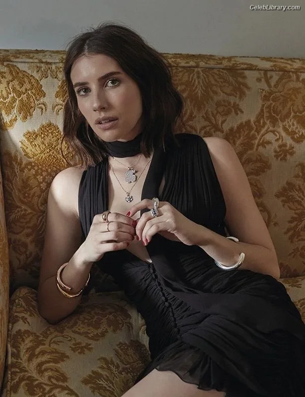 Emma Roberts photo 5 of 1780