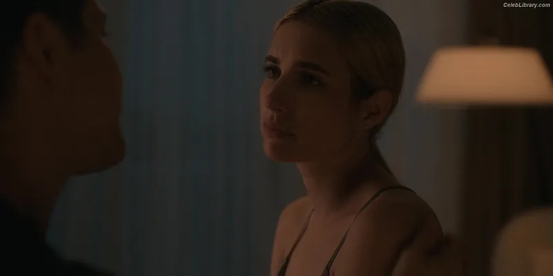 Emma Roberts photo 20 of 1780