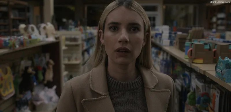 Emma Roberts photo 12 of 1780