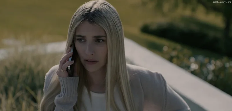 Emma Roberts photo 16 of 1780