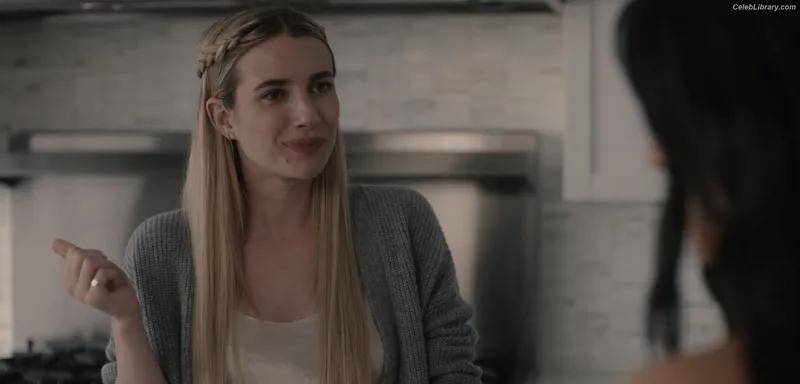 Emma Roberts photo 22 of 1780