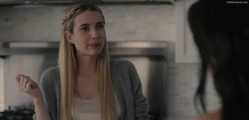 Emma Roberts photo 23 of 1780