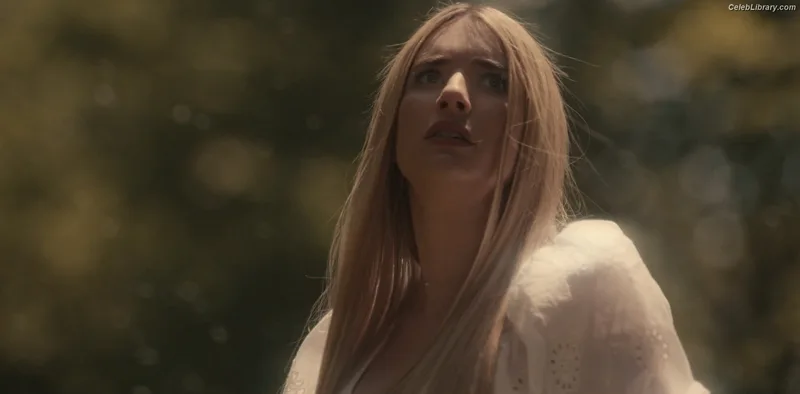 Emma Roberts photo 7 of 1780