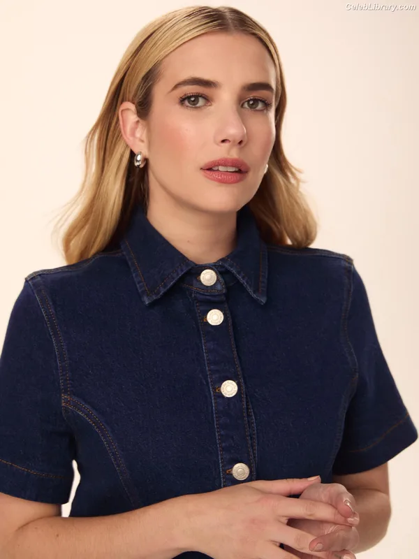 Emma Roberts photo 4 of 1780