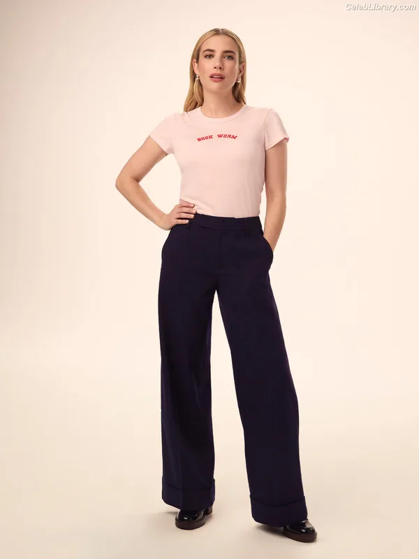 Emma Roberts photo 4 of 1780