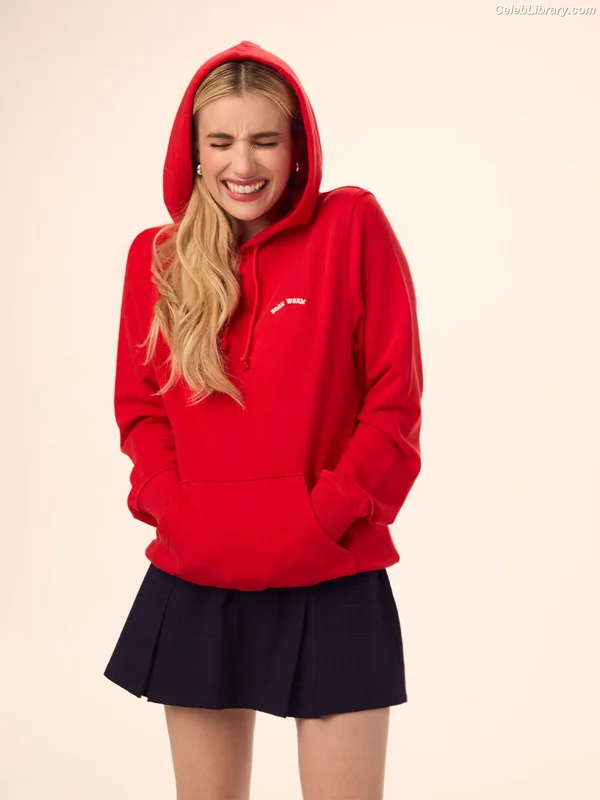 Emma Roberts photo 14 of 1780