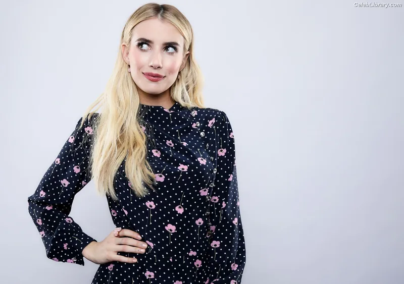 Emma Roberts photo 8 of 1780