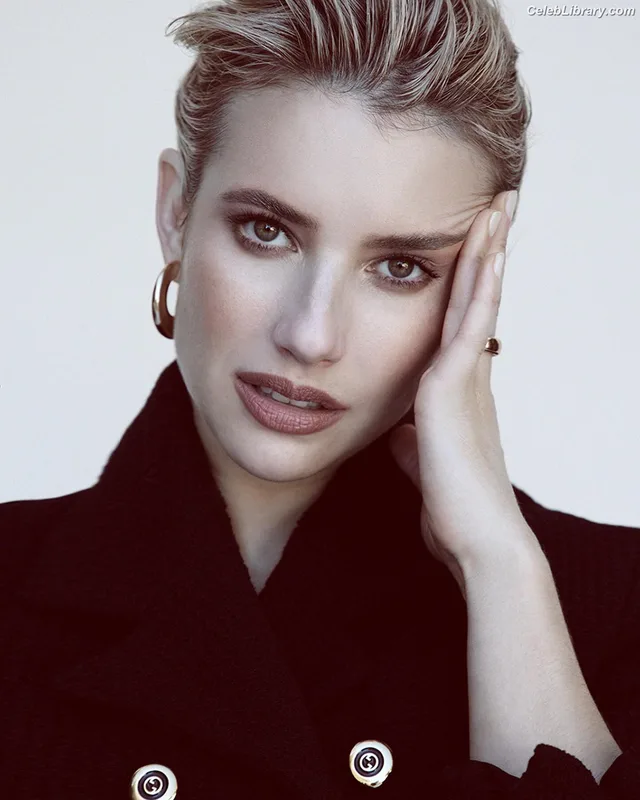 Emma Roberts photo 16 of 1780