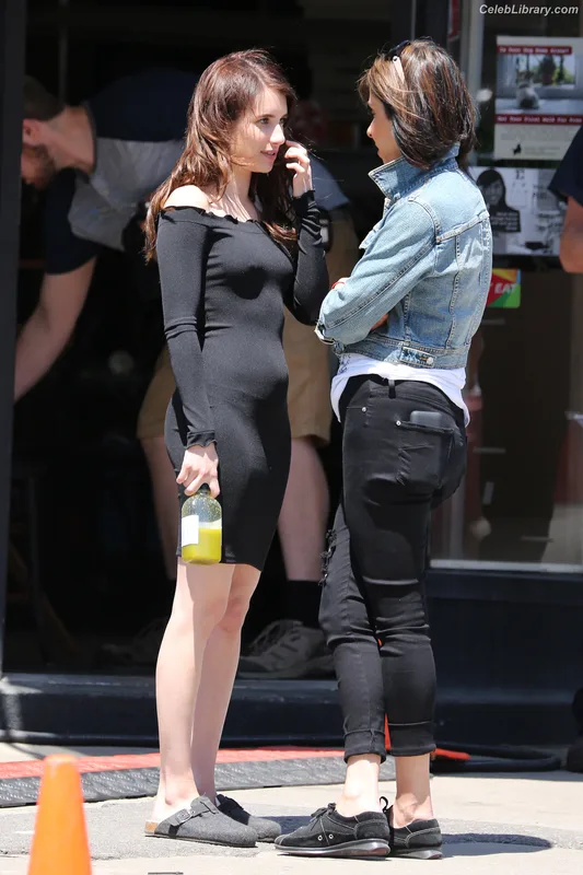 Emma Roberts photo 3 of 1780