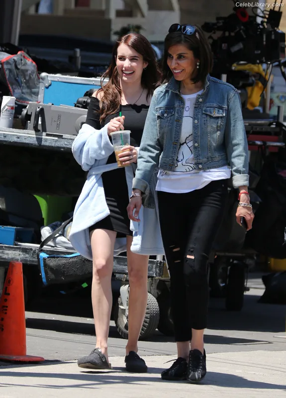 Emma Roberts photo 12 of 1780