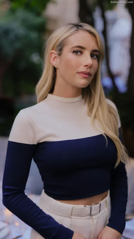 Emma Roberts photo 8 of 1780