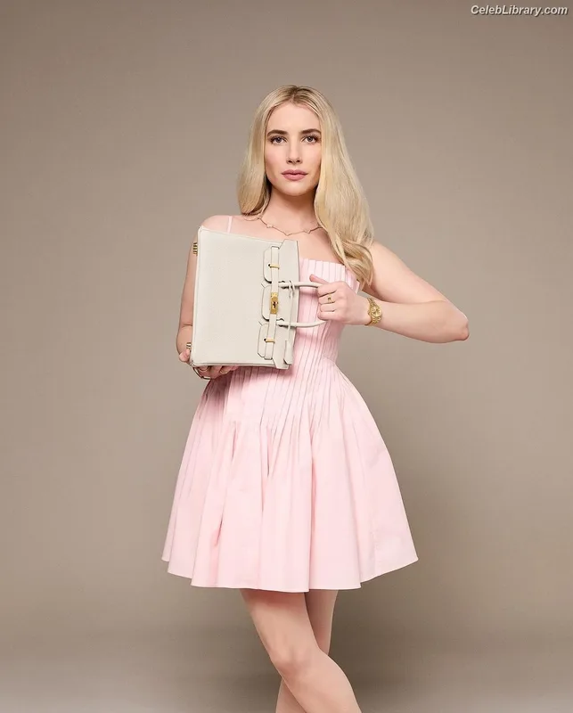 Emma Roberts photo 1 of 1780