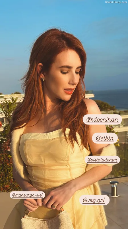 Emma Roberts photo 22 of 1780