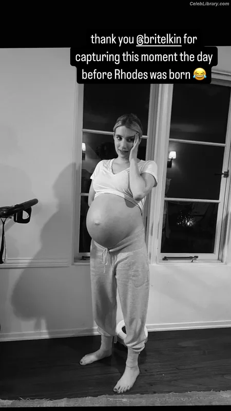 Emma Roberts photo 11 of 1780