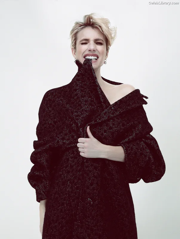 Emma Roberts photo 10 of 1780