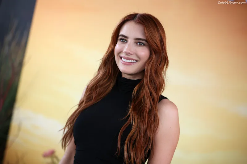 Emma Roberts photo 5 of 1780