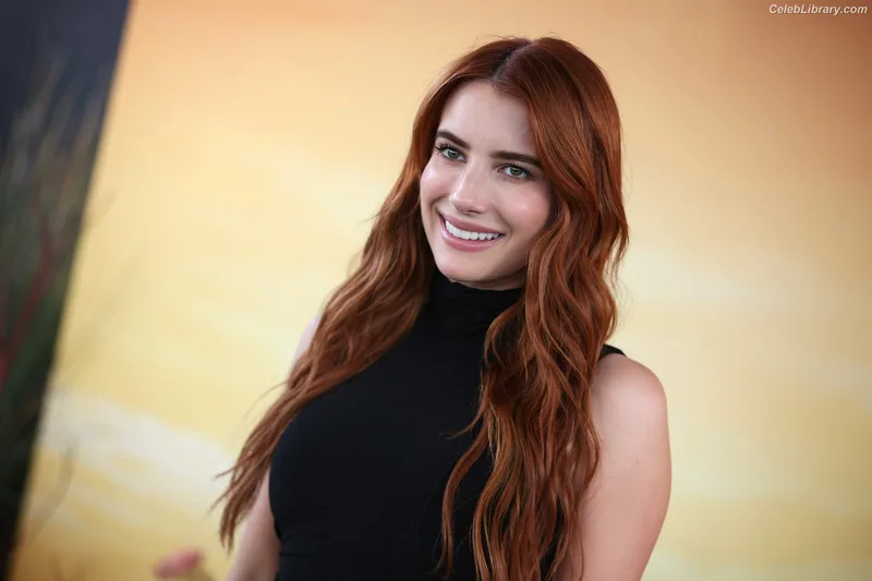 Emma Roberts photo 7 of 1780