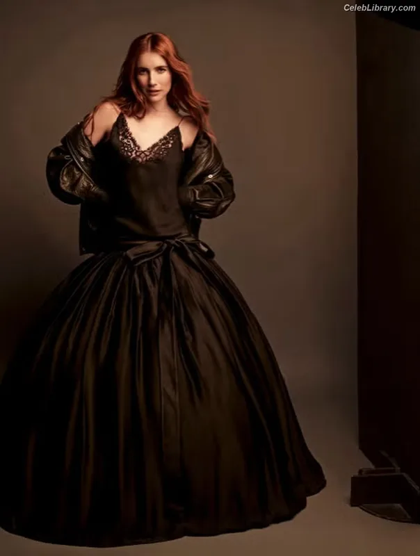 Emma Roberts photo 14 of 1780