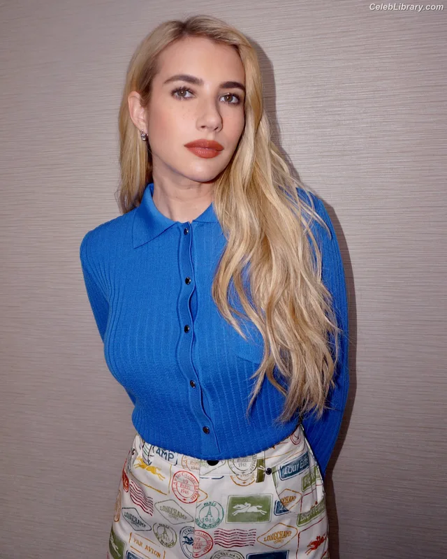 Emma Roberts photo 8 of 1780
