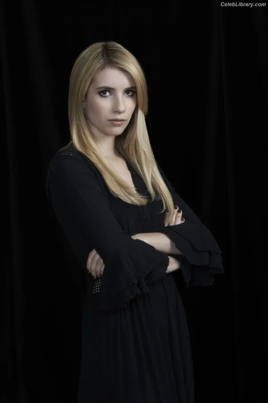 Emma Roberts photo 3 of 1780