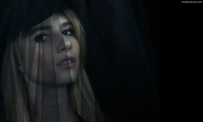 Emma Roberts photo 5 of 1780