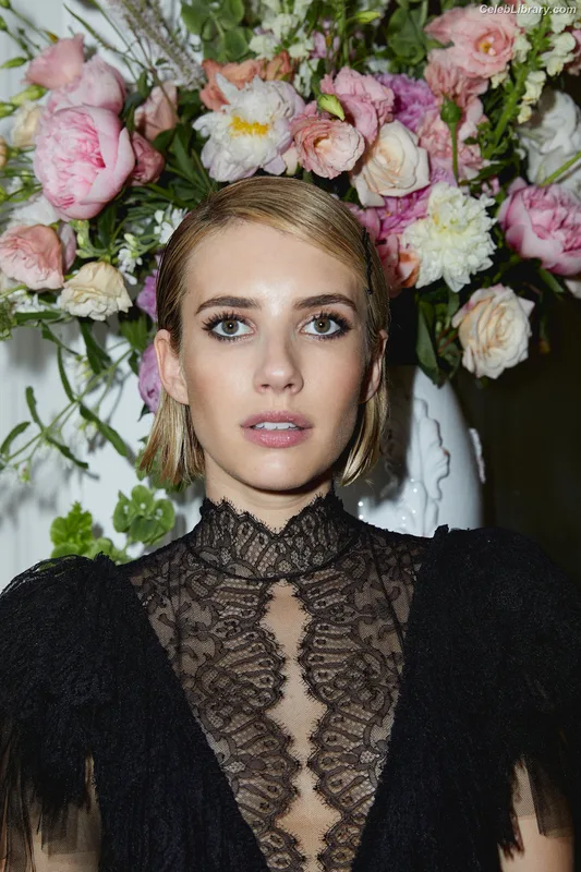 Emma Roberts photo 14 of 1780