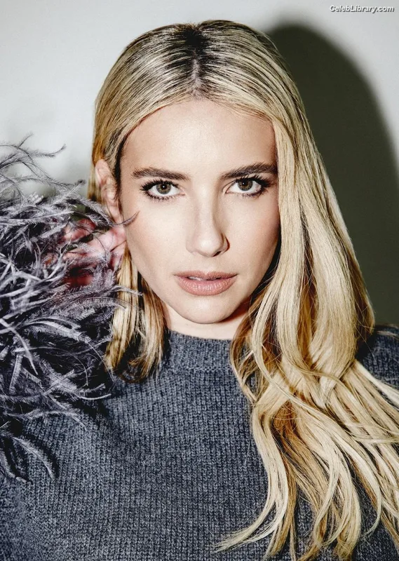 Emma Roberts photo 16 of 1780