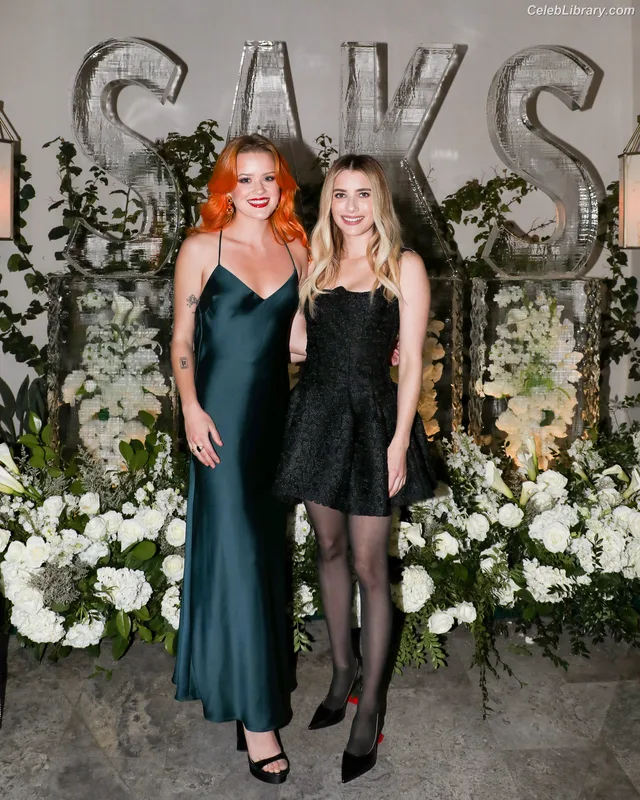 Emma Roberts photo 2 of 1780
