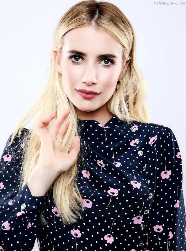 Emma Roberts photo 24 of 1780