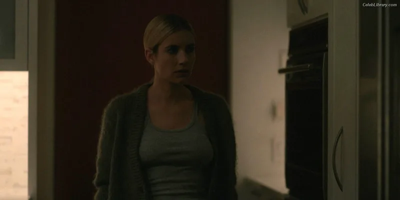 Emma Roberts photo 12 of 1780