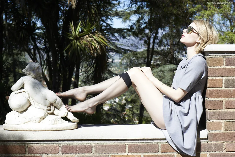 Emma Roberts photo 20 of 1780