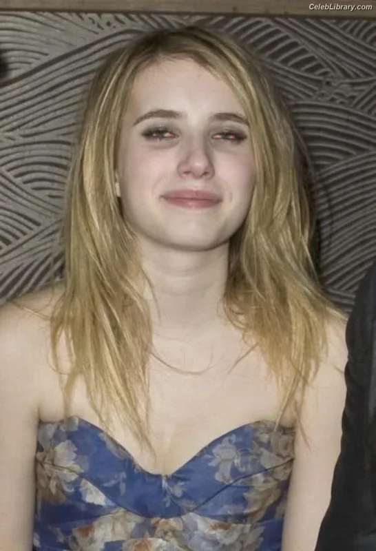 Emma Roberts photo 23 of 1780