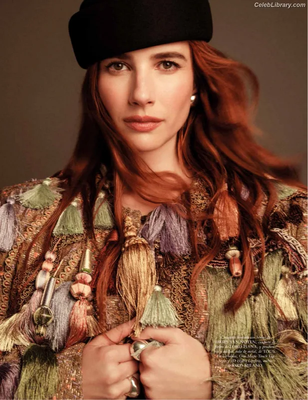 Emma Roberts photo 16 of 1780