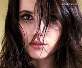 Emma Roberts photo 23 of 1780