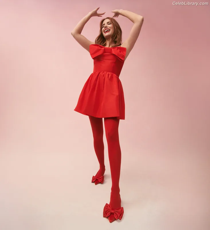 Emma Roberts photo 23 of 1780