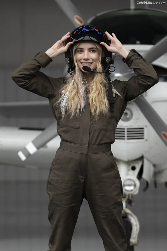 Emma Roberts photo 8 of 1780