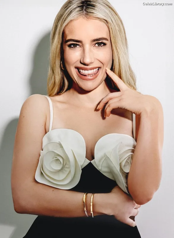 Emma Roberts photo 21 of 1780