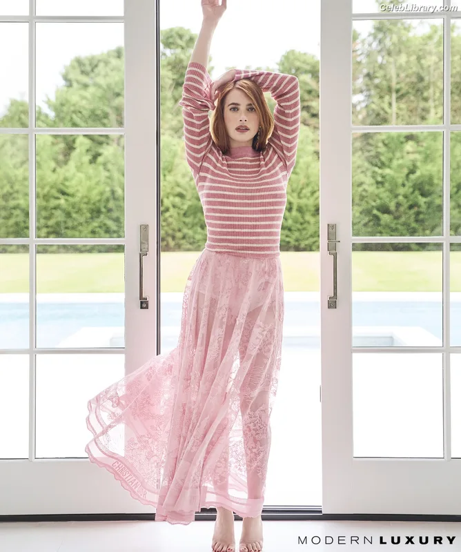 Emma Roberts photo 5 of 1780