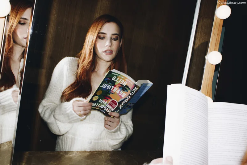 Emma Roberts photo 11 of 1780