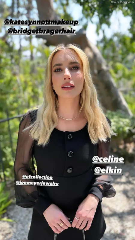 Emma Roberts photo 18 of 1780