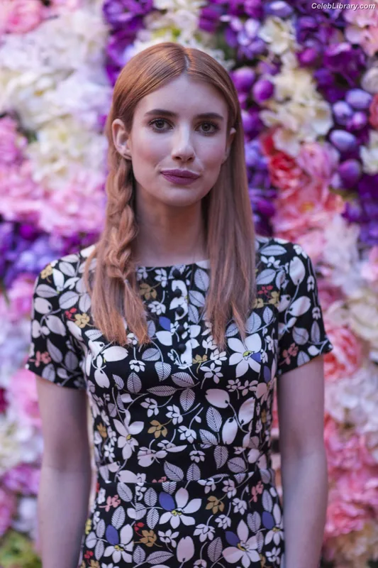 Emma Roberts photo 15 of 1780