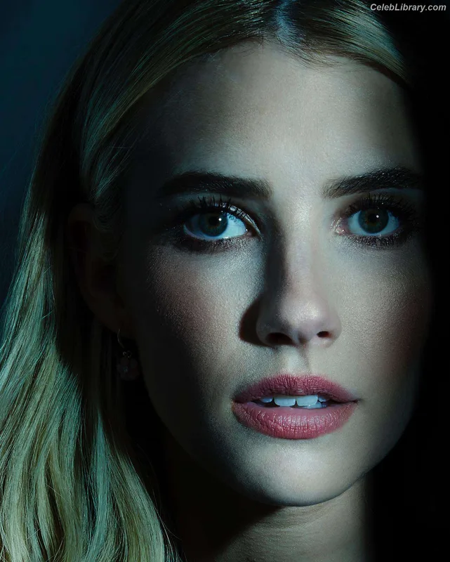Emma Roberts photo 15 of 1780