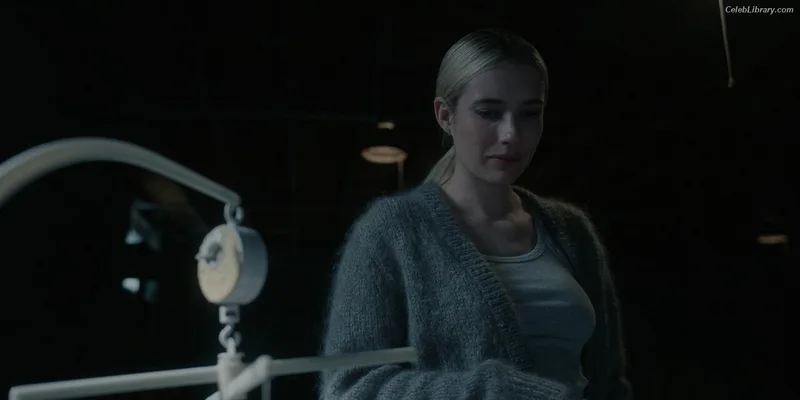 Emma Roberts photo 23 of 1780