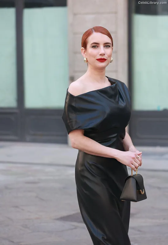 Emma Roberts photo 5 of 1780