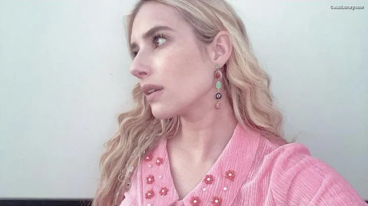 Emma Roberts photo 24 of 1780